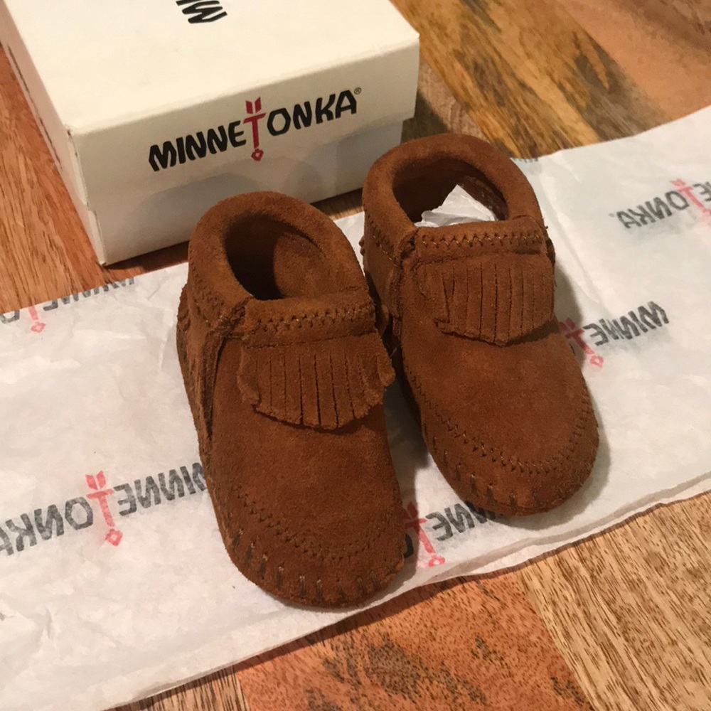 Minnetoka moccasins